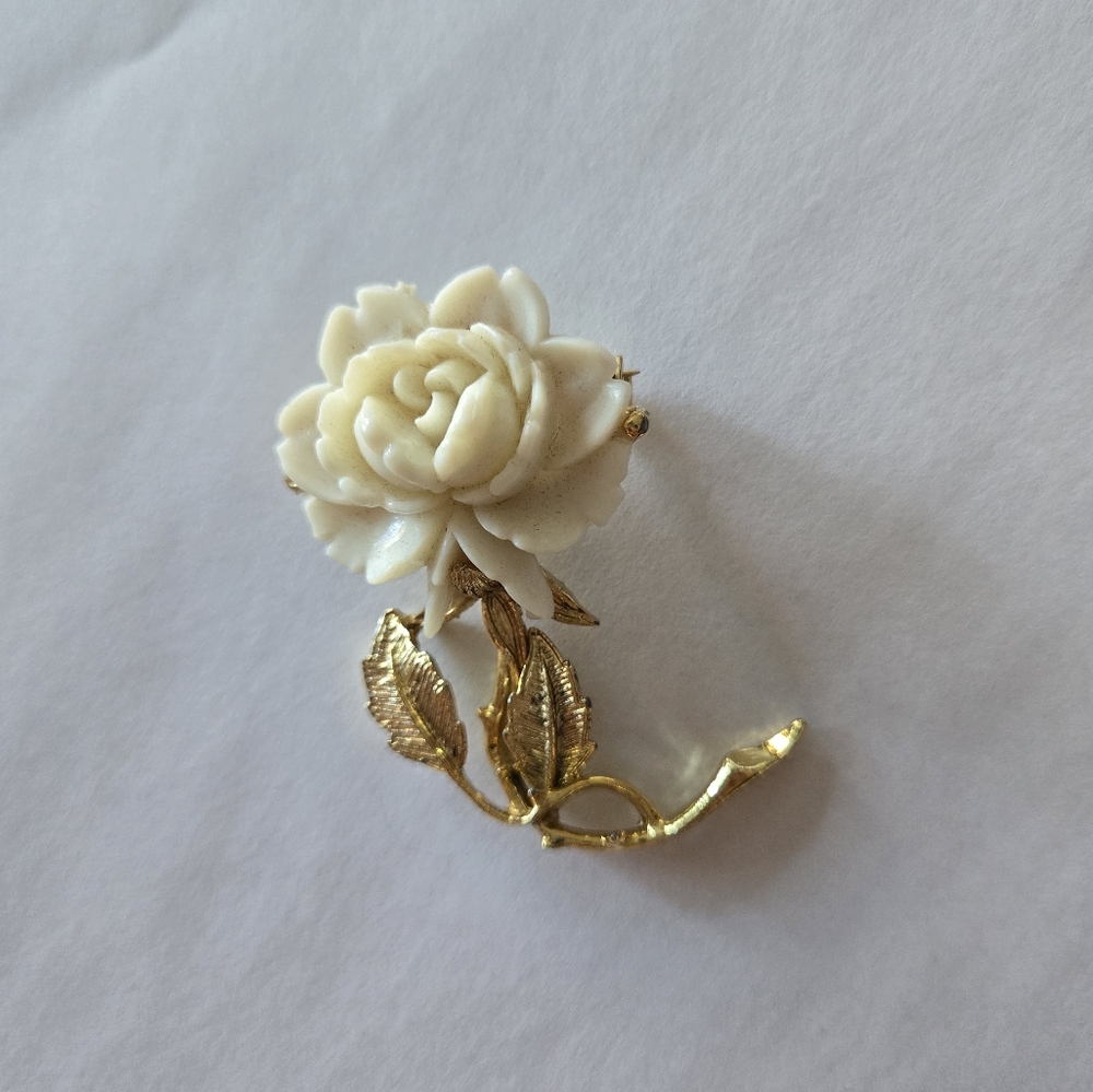 Brooch Vintage Gerrys Signed Flower Celluloid Gold And Ivory